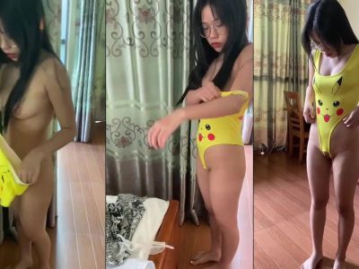 Em nữ sinh dâm đeo kính cực ngon thay đồ